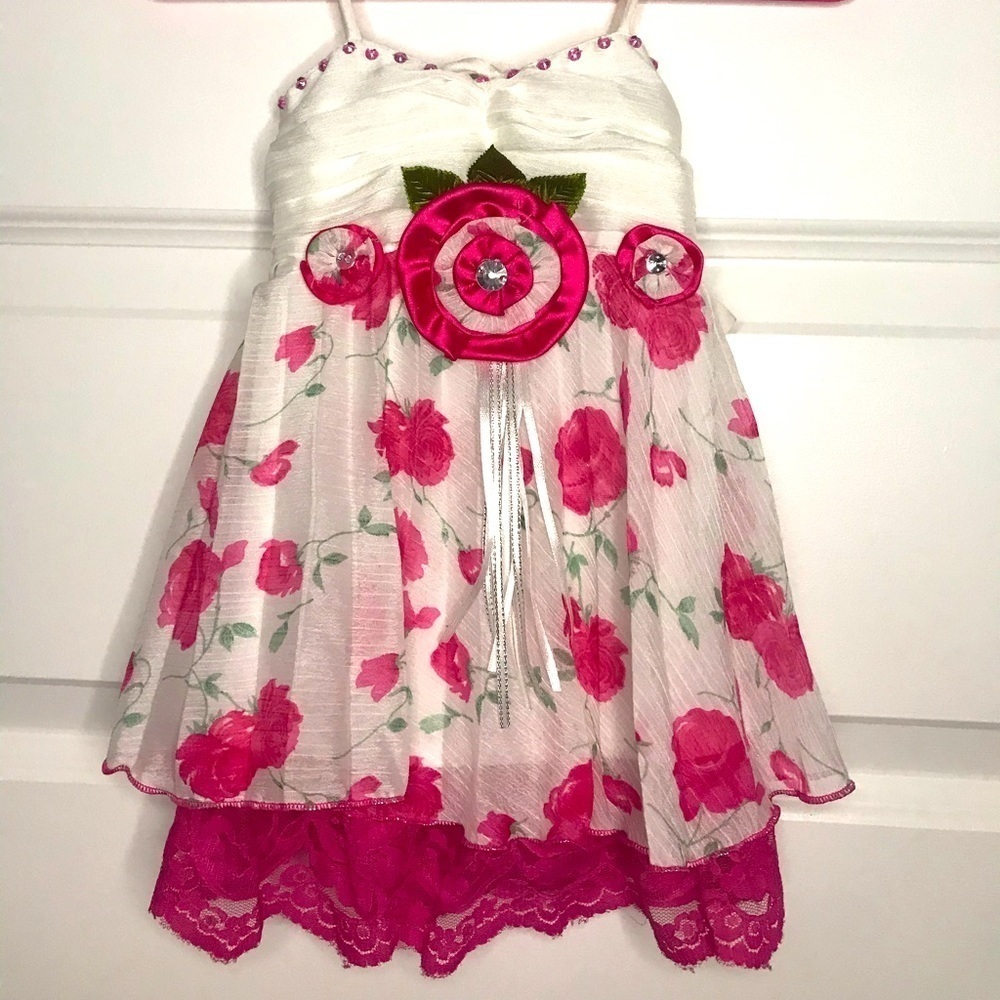 Diamond-Centered Flower Dress